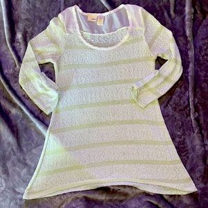 🍃Green/white sheer Daytrip long sleeve small